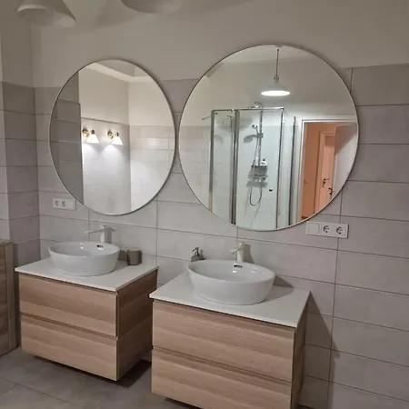 Apartman Wide And Comfortable House Sea 3 Min *